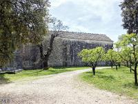 Plateau de Ganagobie (04)  Monastère ND de Ganagobie - Façade Nord de l'église du monastère ...