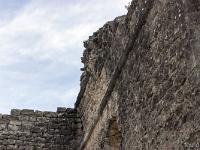 Plateau de Ganagobie (04)  Le rempart de Villevieille -Départ de la voûte aujourd'hui écroulée (angle Sud/Est) 1/2 ...