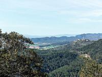 Plateau de Ganagobie (04)  Vues depuis le plateau - Le village de Lurs ...