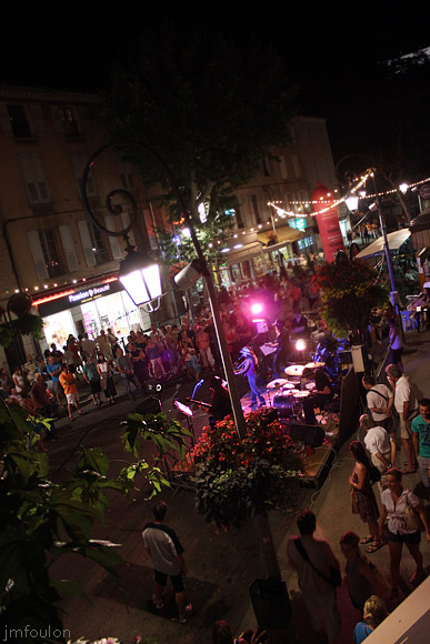 fire-bird-09.jpg - Fire Bird - Rue de Provence