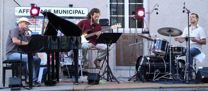 rico-01.jpg - Rico Swing Trio - Bar Henri