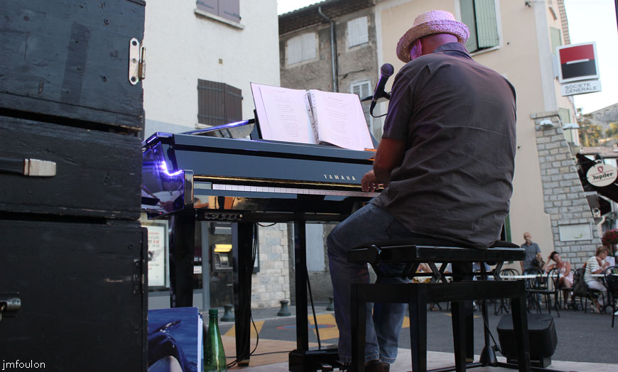 rico-03.jpg - Rico Swing Trio - Bar Henri