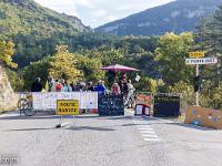 Sacrée Méouge - Edition 16  Voiture garée - Arrivée à l'embranchement de St Pierrre Avez. Acceuil avec le café ! ...
