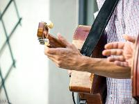 forcal-zique-5  Tout est dans les doigts (Forcalquier)