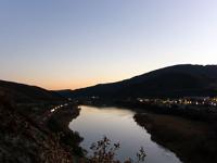 Sisteron - Ancienne route Napoléon  Vue sur la Durance à la nuit tombante