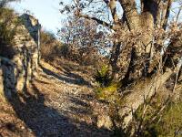 Sisteron - Route Napoléon  Le sentier est ici particulièrement bien conservé