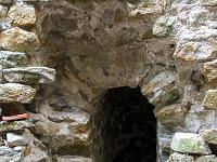 Saint Donat le Haut  Entrée de l'escalier en colimaçon