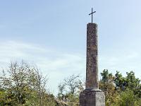 Le vieux Montsalier  Croix de mission sur la place du village (1865) ...