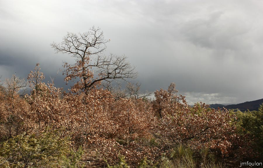 salignac-06web.jpg - Ciel tourmenté depuis le plateau de Salignac