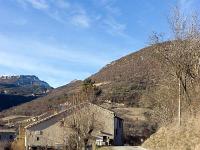 Eygalayes  Arrivée au village par le Nord