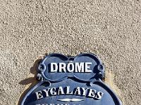 Eygalayes  Ancienne plaque sur un mur de la Grand Rue