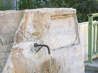 Barret-de-Lioure - Drôme  La fontaine du village face à la mairie de l'autre côté de la route. Potable ! Et voila ! La visite de Barret-de-Lioure est terminée. Merci de votre visite !