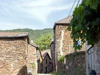 Beaumont- Cévenne ardéchoise  Autre photo de La même rue  (vue précédente) mais prise à l'opposé