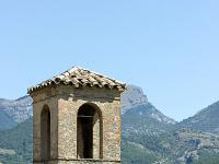 Bourdeaux  Son petit clocher de 1843 n'a jamais eu de cloche ...