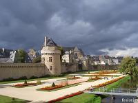 Bretagne 2007  Les remparts de Vannes avant l'orage !