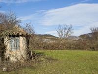 Cabanons  Près de ce cabanon, un puit ...