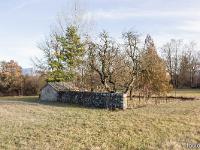 Cabanons  Cabanon au Nord/Est de Ribiers