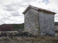 Cabanons  Châteauneuf-Val-St-Donat - Cabanon au niveau des Barrugues (Nord/Ouest) 4/4