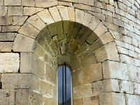 Chapelle Saint Cyrice (XI XIIe)  On voit ici les marques des différents tailleurs de pierre