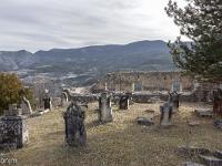 Chapelle Saint Laurent (XIIe) - Barret sur Méouge  Le cimetière et la chapelle
