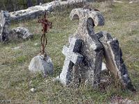 Chapelle Saint Laurent (XIIe) - Barret sur Méouge  Le cimetière