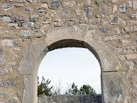 Chapelle Saint Laurent (XIIe) - Barret sur Méouge  Elle a été remaniée au fil des temps. La clé de voute indique 1811