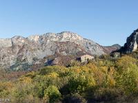 Chapelle de Dromon - Saint Geniez  Autre vue sur la chapelle