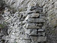 Chapelle Saint-Pons - XIIe  Le sentier très abrupt en arrivant à la chapelle