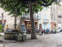 Châtillon En Diois - Drôme  Une des 20 fontaines du village ...