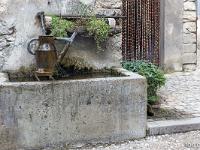 Châtillon En Diois - Drôme  Une autre fontaine ...