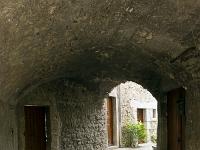 Châtillon En Diois - Drôme  Passage couvert ...