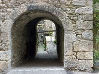 Châtillon En Diois - Drôme  Passage couvert donnant sur une impasse ...