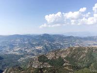 Sur les crêtes de Lure  Fin juillet 2024 - Vue vers le Nord. La vallée du Jabron ...