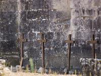 Croix  Abbaye de Sénanque (Vaucluse) - Croix sur des tombes de moines