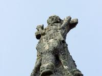 Croix  Bretagne - Finistère - Pont-Croix - Curieuse croix sur la façade de l'église Notre-Dame de Roscudon ( XIIIe-XVe siècles)