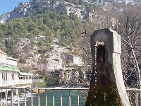 Fontaines, sources et lavoirs  A Fontaine de Vaucluse (Vaucluse)