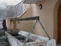Fontaines, sources et lavoirs  A Remollon (Hautes Alpes)