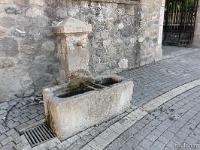 Fontaines, sources et lavoirs  A Tallard (Hautes Alpes)