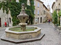 Fontaines, sources et lavoirs  A Venasque (Vaucluse)