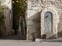 Fontaines, sources et lavoirs  A Sisteron quartier de la Coste (Alpes de Haute Provence)
