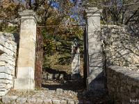 Forcalquier - ND de Provence (1875)  Portail d'entrée chemin de la Croix
