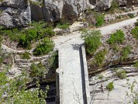 Gorges de la Méouge - Tour Pierre Grosse  Le pont Roman vu de dessus ...