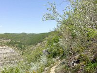 Gorges de la Méouge - Tour Pierre Grosse  Autre vue sur le sentier ...
