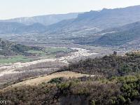 Piloubeau  La vallée du Buech et les vestiges du donjon de château de Chateauneuf de Chabre (XIIIe)