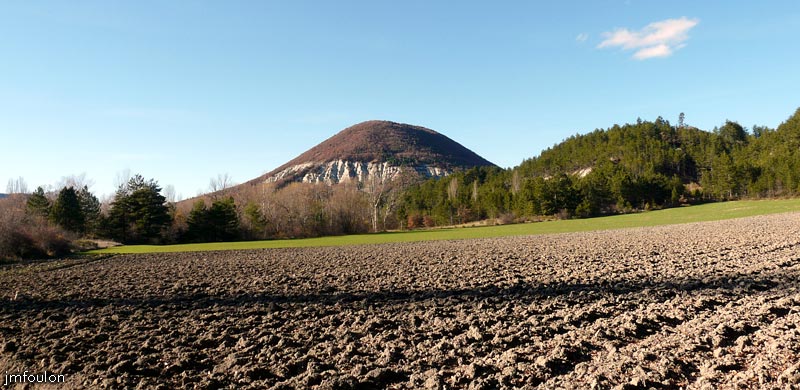 val-meouge-09web.jpg - Méouge - Autre vue vers le nord-ouest quelques kilomètres avant Séderon