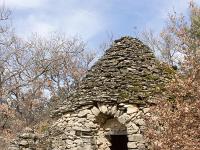 Borie à L'Est des Mourres  L'entrée au Sud