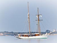 camaret-031  Camaret-sur-Mer - Bateau au mouillage