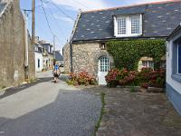 camaret-037  Camaret-sur-Mer - Une rue de Camaret