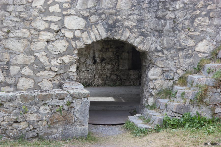 fort-savoie-056.jpg - Colmars-les-Alpes - Le Fort de Savoie - Les cuisines depuis la Cour Nord.