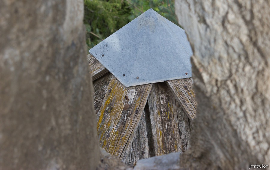 fort-savoie-065.jpg - Colmars-les-Alpes - Le Fort de Savoie - Vue sur le fait de l'échauguette Nord-Est depuis la cour Nord.